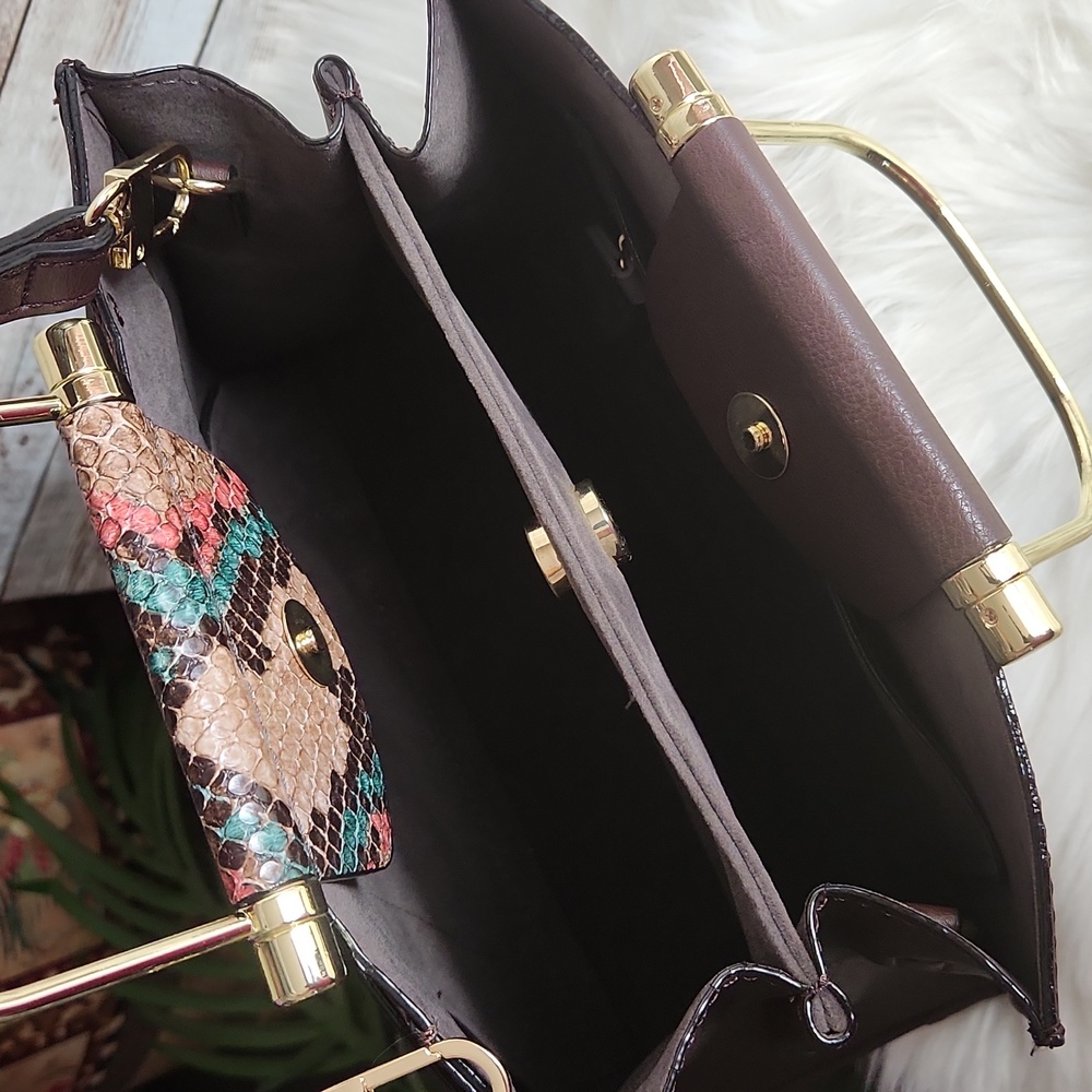 Gianni Bini, Chocolate Brown W/snakeskin panel purse, with gold hardware. - Picture 9 of 11